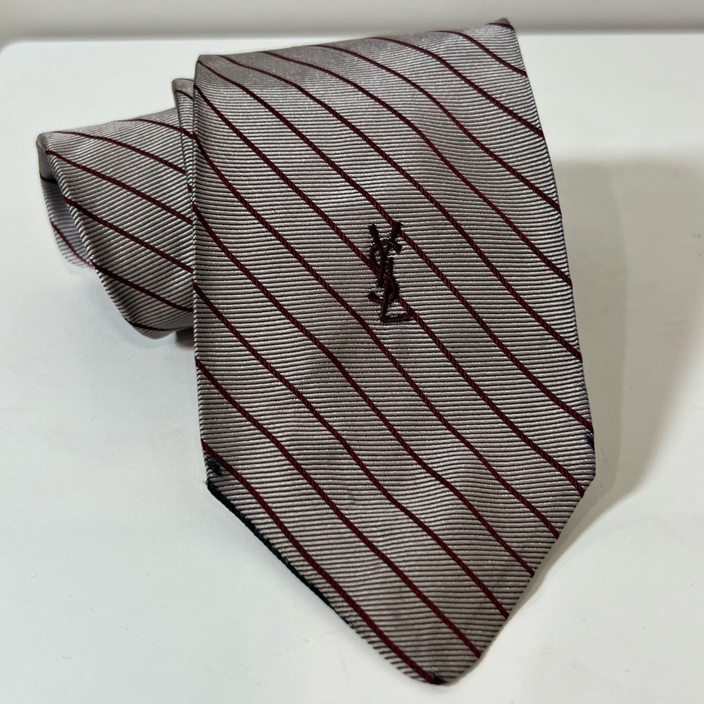Yves Saint Laurent Classic Front Logo Stitched Vintage Silver Tie Red Stripes